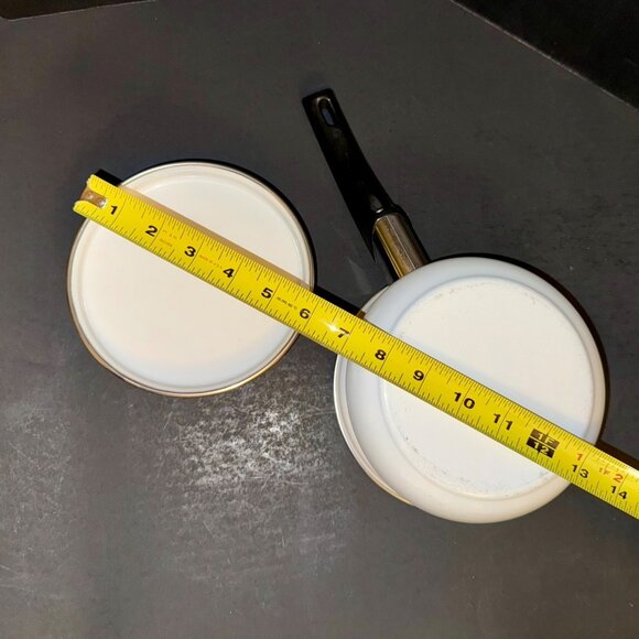 Vintage Red and White Debonaire Floral Enamel Saucepan - Picture 4 of 4